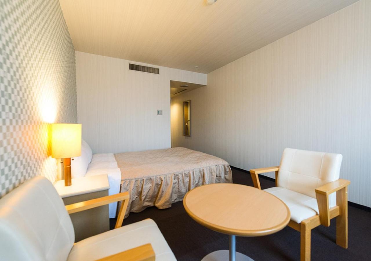 HOTEL LiVEMAX 甲府 甲斐市 エクステリア 写真