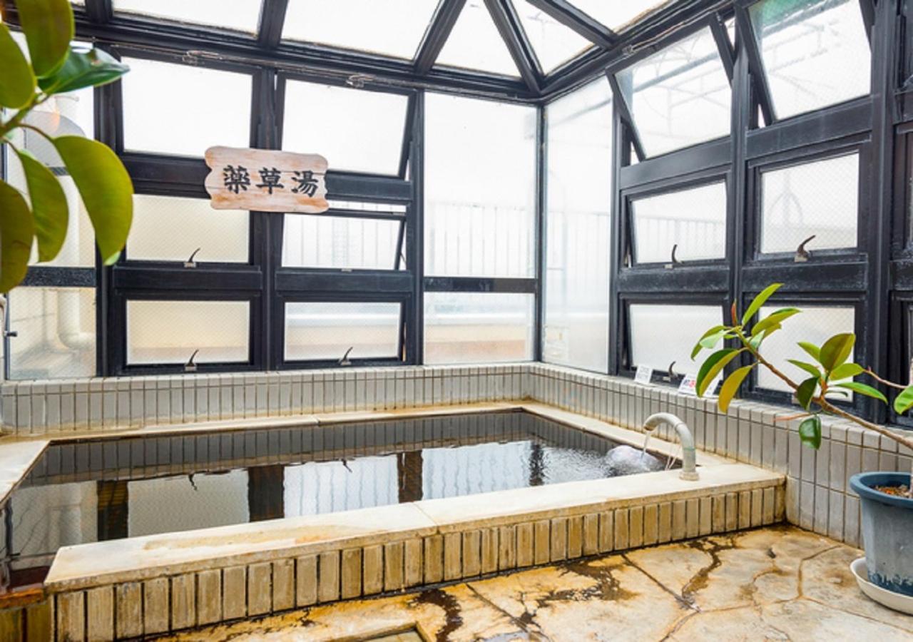 HOTEL LiVEMAX 甲府 甲斐市 エクステリア 写真