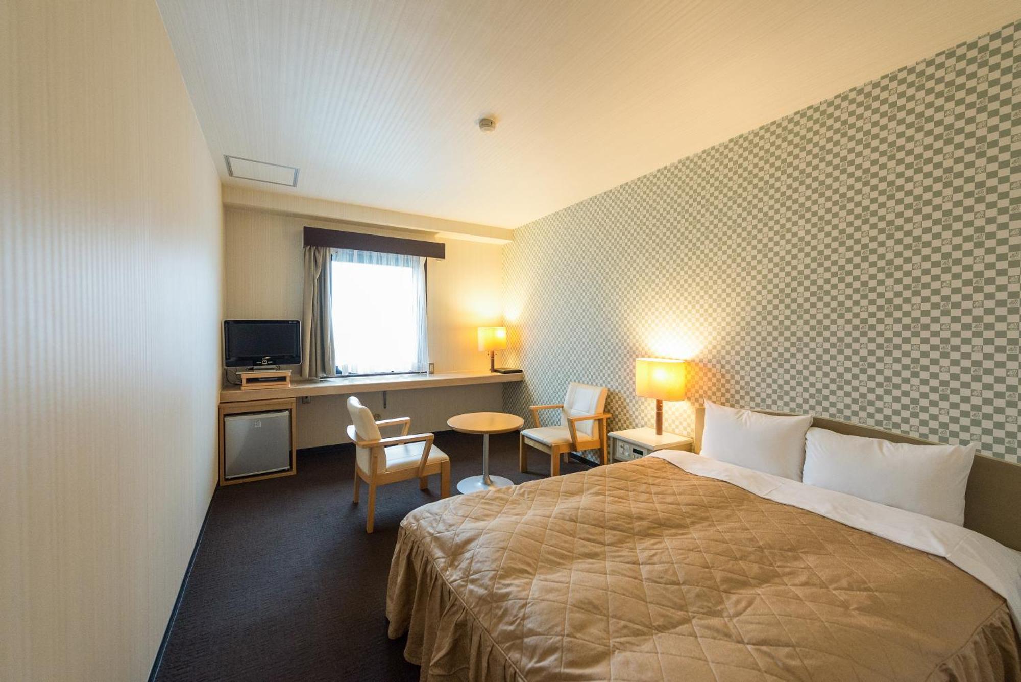 HOTEL LiVEMAX 甲府 甲斐市 エクステリア 写真
